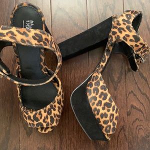 Leopard platform sandals